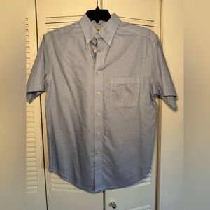 Roundtree & Yorke Light Blue Button Down Shirt Gold label medium
